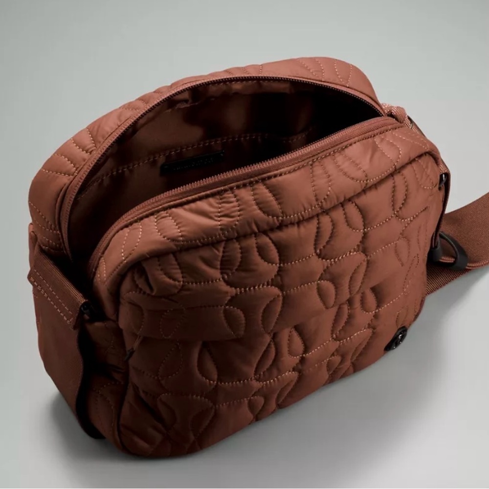 Lululemon Quilted Embrace Bag Vol 4L in Ancient Copper - Picture 8 of 14